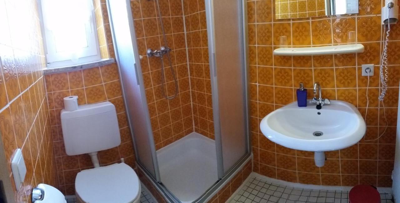 Hotel-Pension Dressel วาร์เมนชไตนาค ภายนอก รูปภาพ