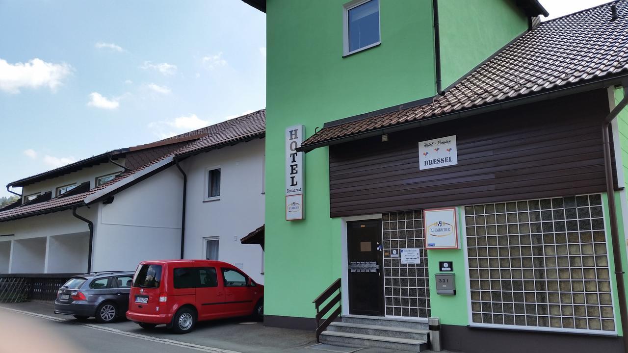 Hotel-Pension Dressel วาร์เมนชไตนาค ภายนอก รูปภาพ