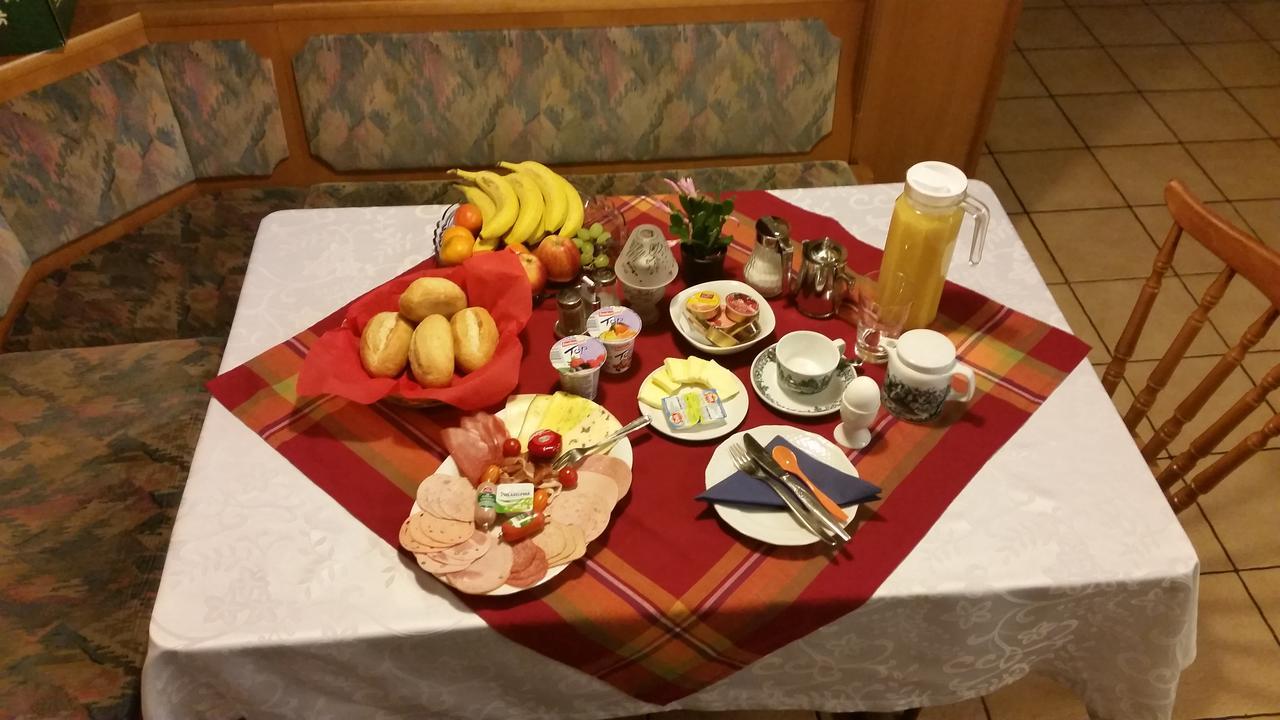 Hotel-Pension Dressel วาร์เมนชไตนาค ภายนอก รูปภาพ