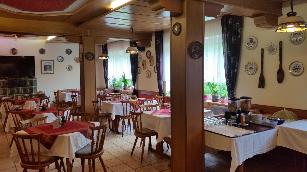 Hotel-Pension Dressel วาร์เมนชไตนาค ภายนอก รูปภาพ